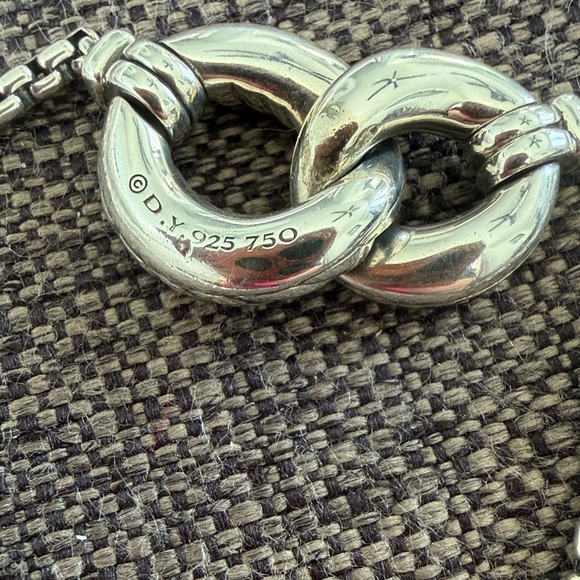 Authentic David Yurman Silver and Gold Interlocking Necklace - Picture 3 of 5